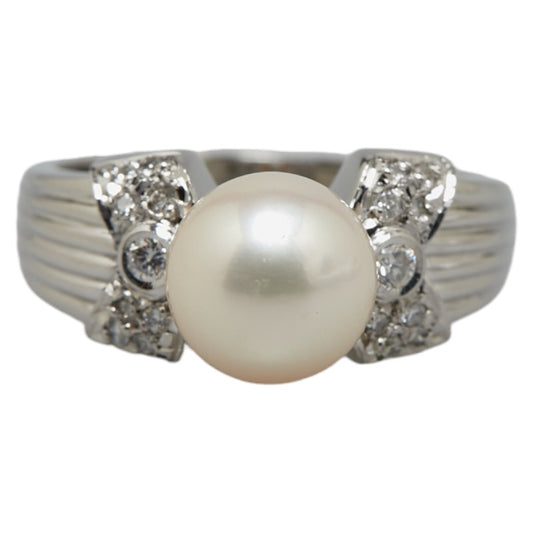 Pt900 Platinum Akoya Pearl 8.9mm Diamond 0.22ct Ring