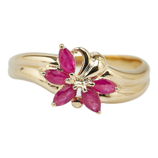 K18YG Yellow Gold Ruby Flower Ring