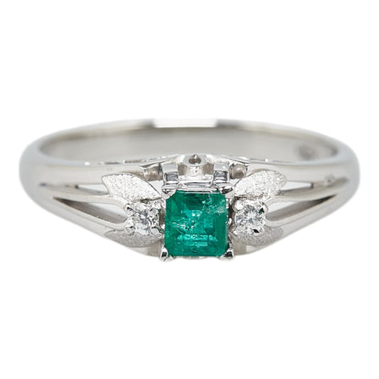 Pt850 Platinum Emerald Diamond Ring