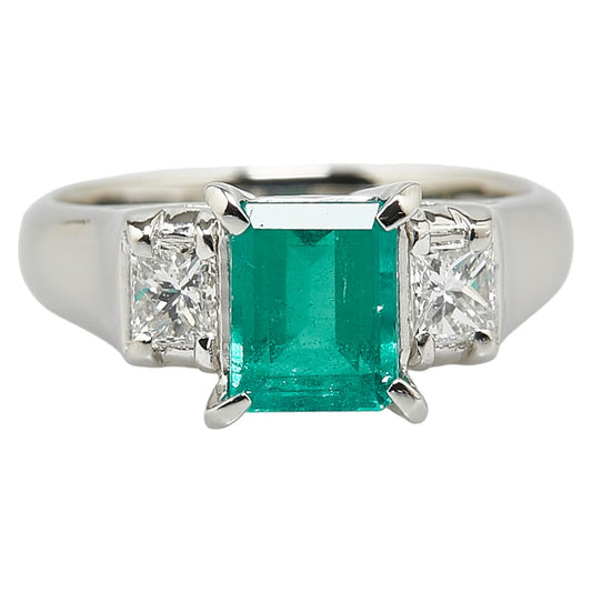 Pt900 Platinum Emerald 1.39ct Diamond 0.46ct Ring