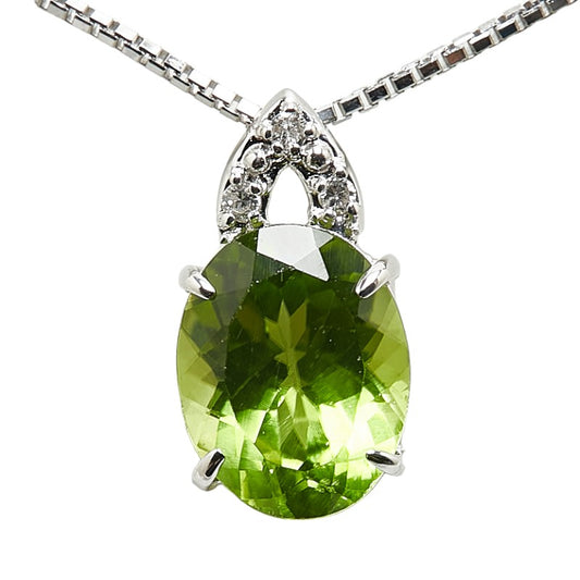 K18WG White Gold Peridot 2.69ct Diamond Necklace