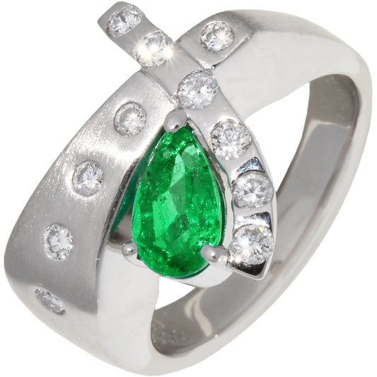 Pt900 Emerald Diamond Ring