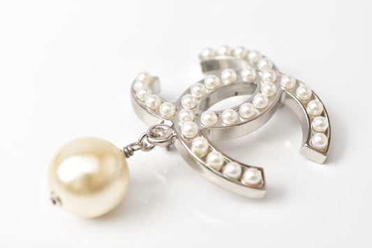 Chanel Brooch Rhinestone Pearl Silver