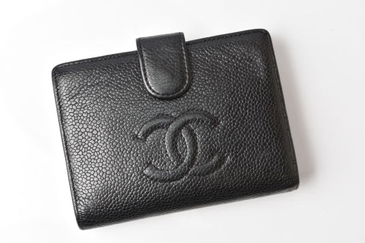 Chanel Caviar Skin Vintage Wallet Black